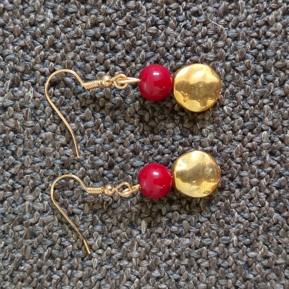 Hammered Gold and Red Dangle Earrings Autumn Fall Christmas - Picture 1 of 2
